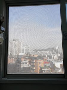홍제동 한화 아파트 티엔나노방진망 설치 (1)